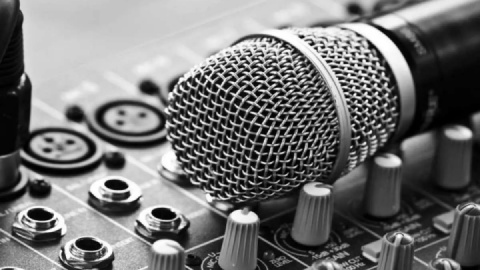 عشق خوانندگی دختر نوجوان را به اسارتگاه کشاند