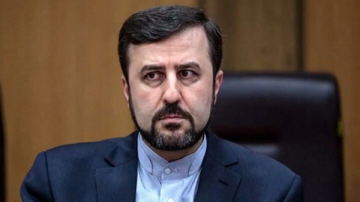 همه چیز را به مذاکرات گره نزنیم/ همچنان فروش نفت خود را داریم