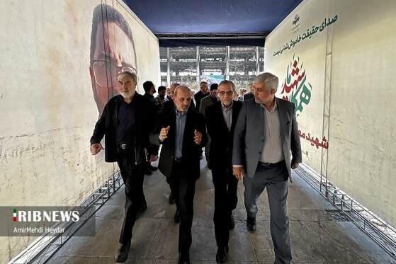 بازدید اعضای کمیسیون امنیت ملی مجلس از ساختمان شیشهای رسانه ملی