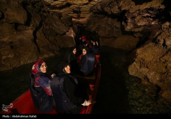بازدید خبرنگاران از غار علیصدر همدان