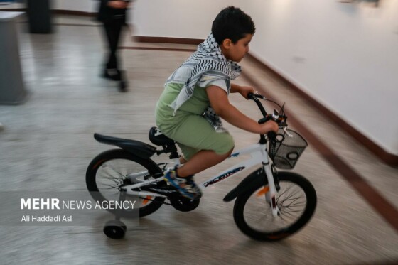افتتاح نمایشگاه دوچرخه و کودکان غزه