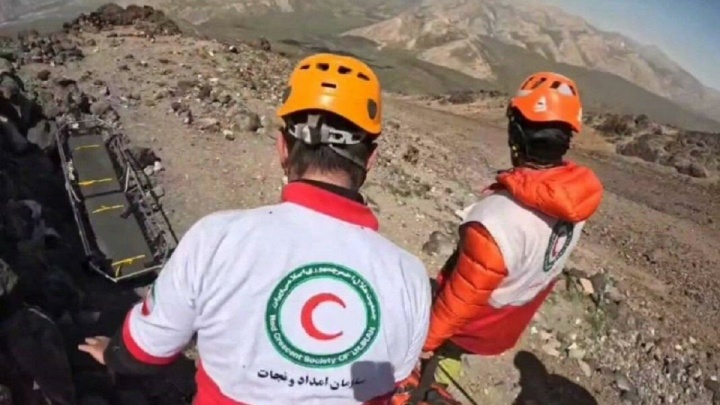 نجات زن ۸۴ ساله از قله سهند