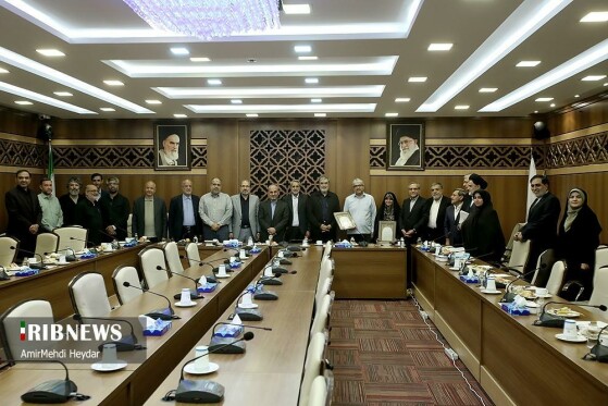 بازدید اعضای کمیسیون امنیت ملی مجلس از ساختمان شیشهای رسانه ملی