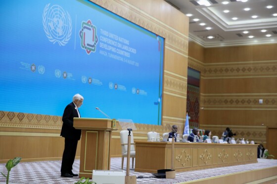 سخنرانی معاون اول رییس جمهور در سومین کنفرانس کشورهای در حال توسعه محصور در خشکی