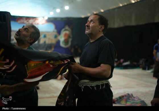 موکب آستان مقدس مسجد جمکران(مع امام منصور) با تلاش شبانه روزی خادمان این مکان مقدس، از روز سه شنبه ارایه خدمات خود در حوزه های فرهنگی و رفاهی را آغاز کرد.