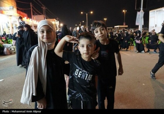 حضور کودکان در مسیر اربعین