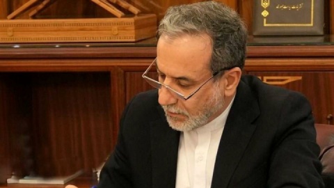 عراقچی انتصاب علی لاریجانی را تبریک گفت