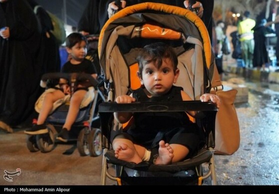 حضور کودکان در مسیر اربعین