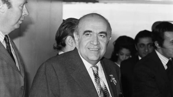 برکناری هویدا