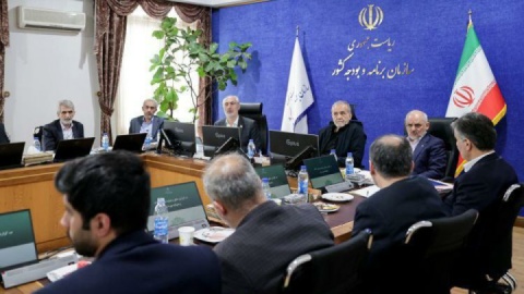 انتقاد رئیس‌جمهور از پرداخت بی‌ضابطه ردیف‌های دستمزدی به مدیران ناکارآمد