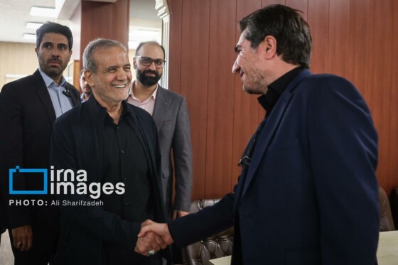 حضور سرزده رئیس‌جمهور در خبرگزاری ایرنا