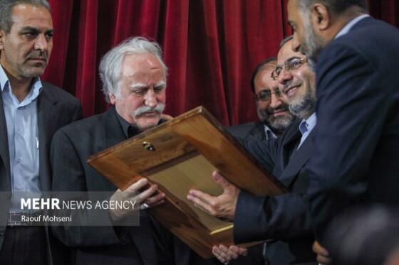 مرحوم استاد محمود فرشچیان