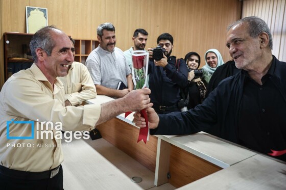 حضور سرزده رئیس‌جمهور در خبرگزاری ایرنا