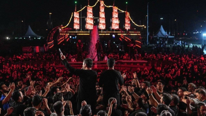 مراسم بدرقه زوار حسینی در میدان آزادی تهران برگزار شد