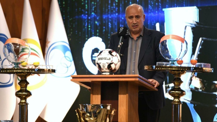 اگر شعار نژادپرستانه شنیدید، همان جا بازی را تمام کنید!