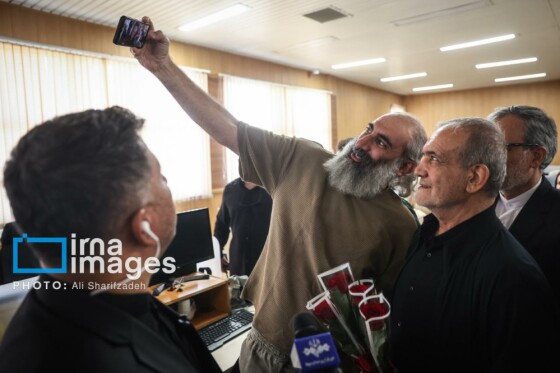 حضور سرزده رئیسجمهور در خبرگزاری ایرنا