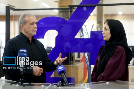 حضور سرزده رئیس‌جمهور در خبرگزاری ایرنا