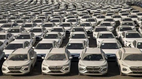 قرعه‌کشی خودروهای وارداتی فردا انجام می‌شود