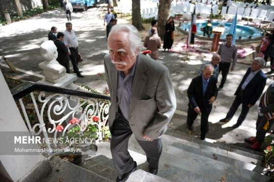 مرحوم استاد محمود فرشچیان