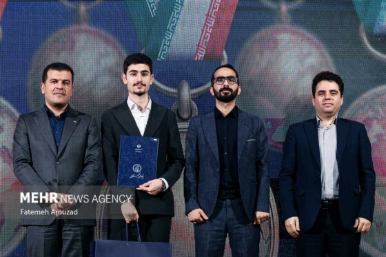 مراسم تجلیل از مدال آوران المپیادهای جهانی