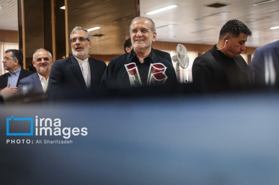 حضور سرزده رئیس‌جمهور در خبرگزاری ایرنا