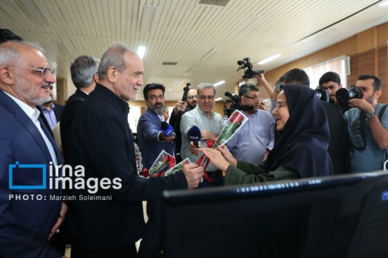 حضور سرزده رئیس‌جمهور در خبرگزاری ایرنا