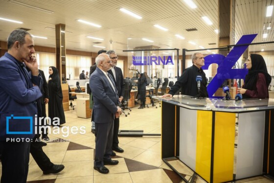 حضور سرزده رئیس‌جمهور در خبرگزاری ایرنا