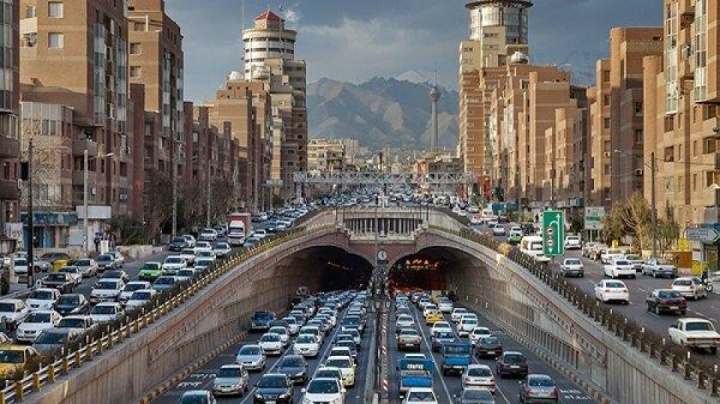 تردد پرحجم و سنگین در برخی از معابر و بزرگراه‌های پایتخت