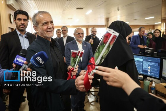 حضور سرزده رئیس‌جمهور در خبرگزاری ایرنا