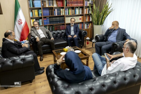 بازدید رییس سازمان سینمایی کشور از روزنامه ایران