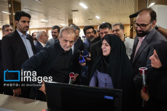 حضور سرزده رئیسجمهور در خبرگزاری ایرنا