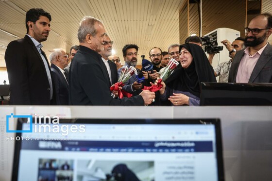 حضور سرزده رئیس‌جمهور در خبرگزاری ایرنا