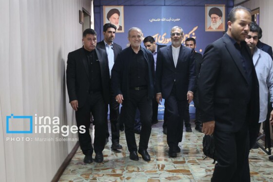 حضور سرزده رئیسجمهور در خبرگزاری ایرنا