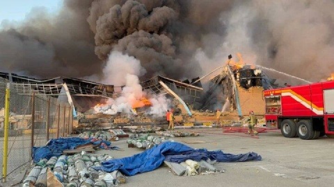 مهار نفسگیر آتش در شهر صنعتی کاوه