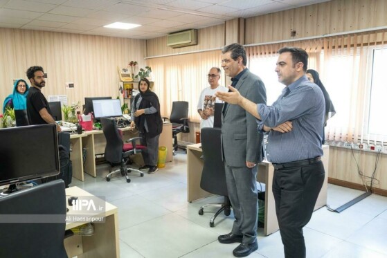 بازدید رئیس صندوق بازنشستگی کشوری از روزنامه ایران