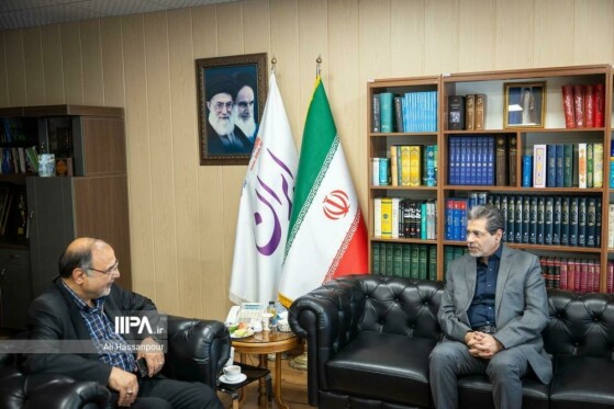 بازدید رئیس صندوق بازنشستگی کشوری از روزنامه ایران