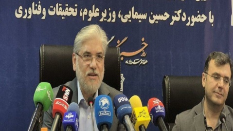 دشمن از دانشگاه و رسانه هراس دارد