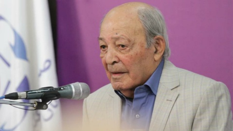 مردی که هرگز آب از سرش نگذشت