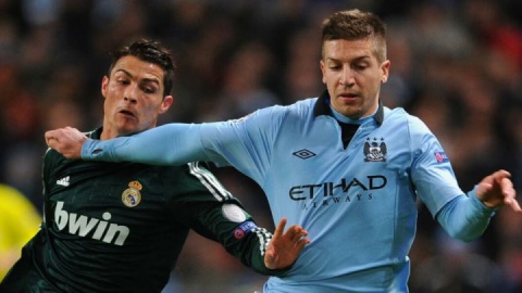 مدافع سابق شالکه و سیتی به پرسپولیس جواب رد داد