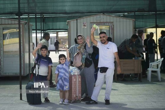 بازگشت افغانستانیهای غیرمجاز از مرز دوغارون