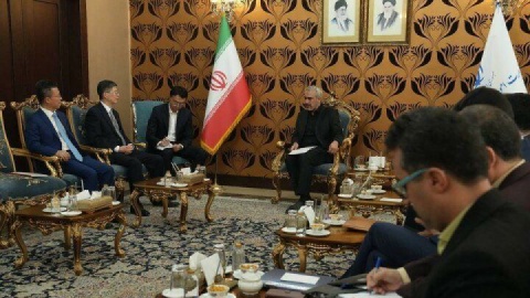 تاکید بر گسترش همکاری‌های اقتصادی ایران و چین