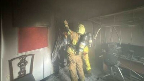 آتش‌سوزی گسترده در یک منزل مسکونی در خیابان خراسان/ سه آتش‌نشان مصدوم شدند