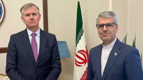 سفیر انگلیس در تهران با سخنگوی وزارت خارجه رایزنی کرد