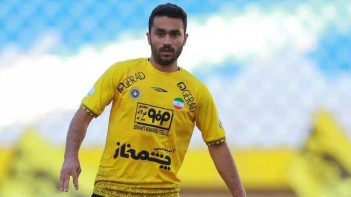 پارگی رباط صلیبی کریمی تایید شد