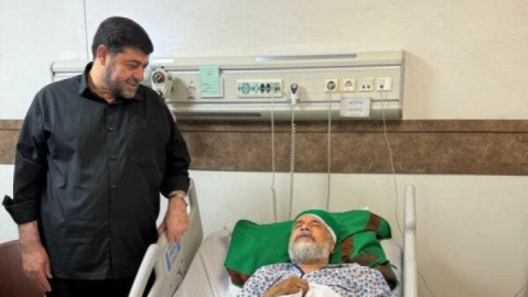 عیادت رئیس جمعیت هلال‌احمر از حجت الاسلام سید محمود علوی