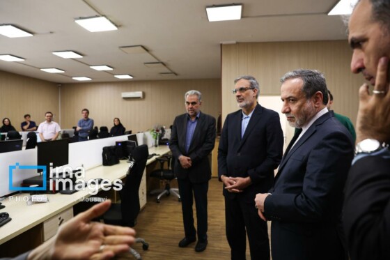 حضور وزیر امور خارجه در ایرنا