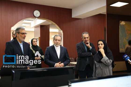 حضور وزیر امور خارجه در ایرنا