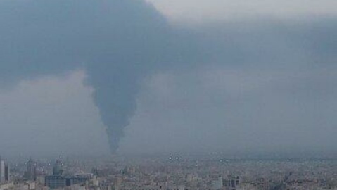 انبار مواد نفتی در بلوار پژوهشگاه تهران آتش گرفت