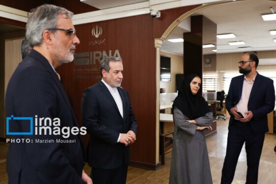 حضور وزیر امور خارجه در ایرنا