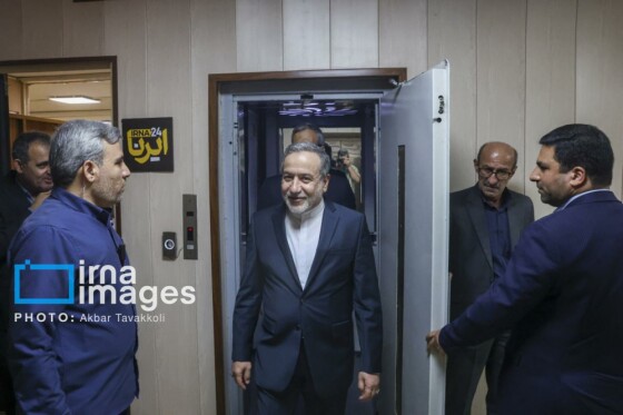 حضور وزیر امور خارجه در ایرنا